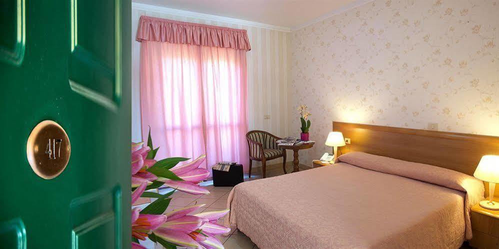 Hotel Villa Giulia Ciampino Esterno foto